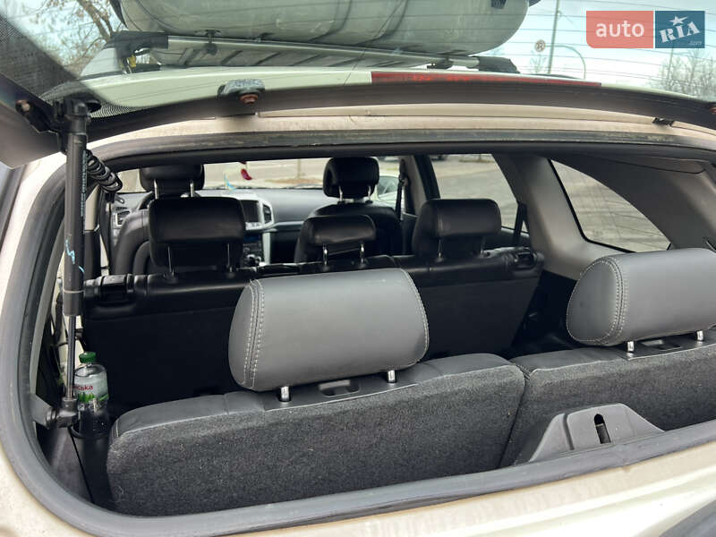 Внедорожник / Кроссовер Chevrolet Captiva 2012 в Киеве