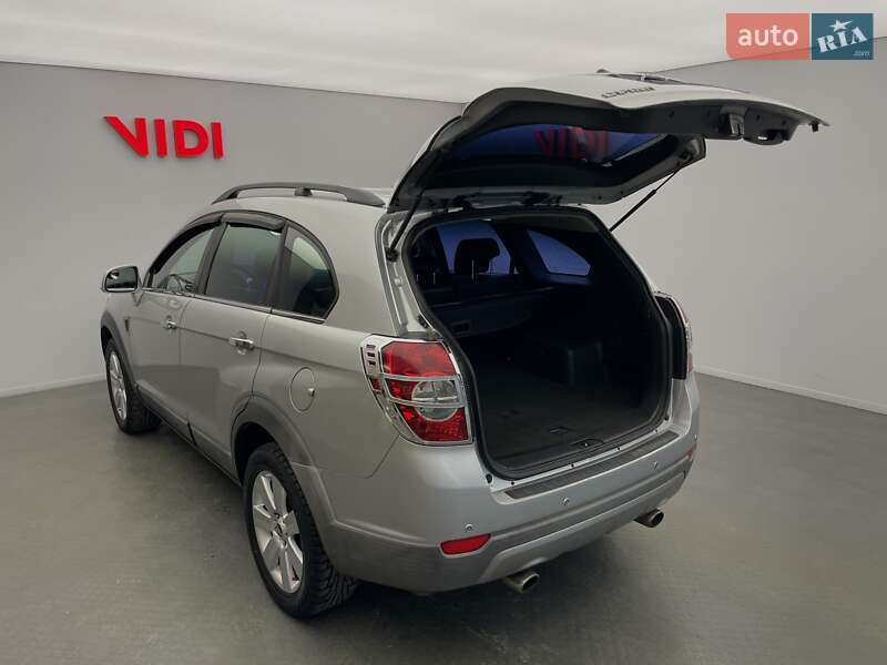 Позашляховик / Кросовер Chevrolet Captiva 2008 в Києві