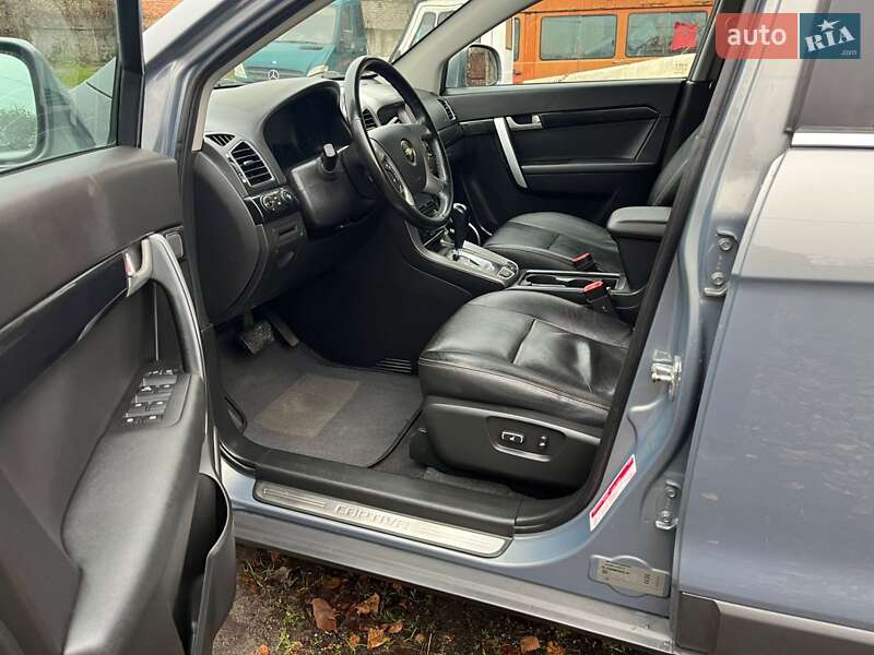 Внедорожник / Кроссовер Chevrolet Captiva 2012 в Луцке