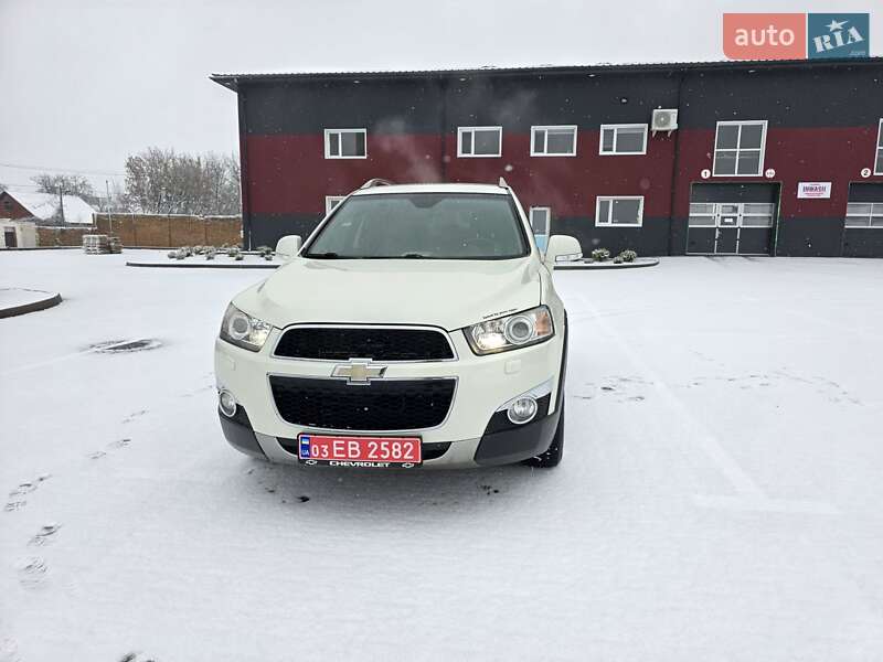 Внедорожник / Кроссовер Chevrolet Captiva 2012 в Дубно