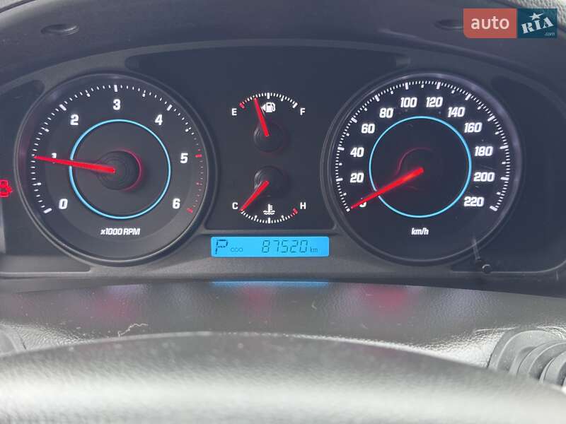 Внедорожник / Кроссовер Chevrolet Captiva 2013 в Стрые