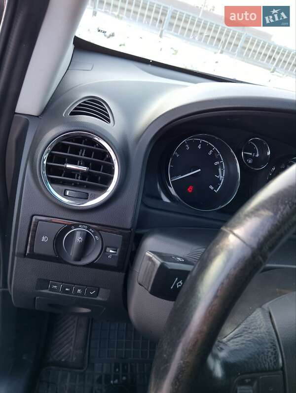 Внедорожник / Кроссовер Chevrolet Captiva 2014 в Львове