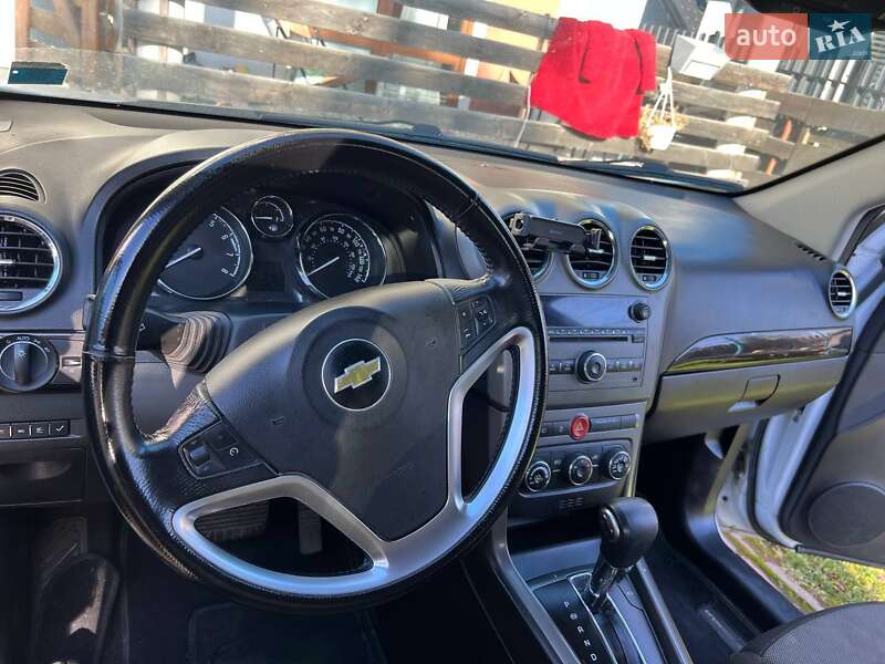 Внедорожник / Кроссовер Chevrolet Captiva 2014 в Львове