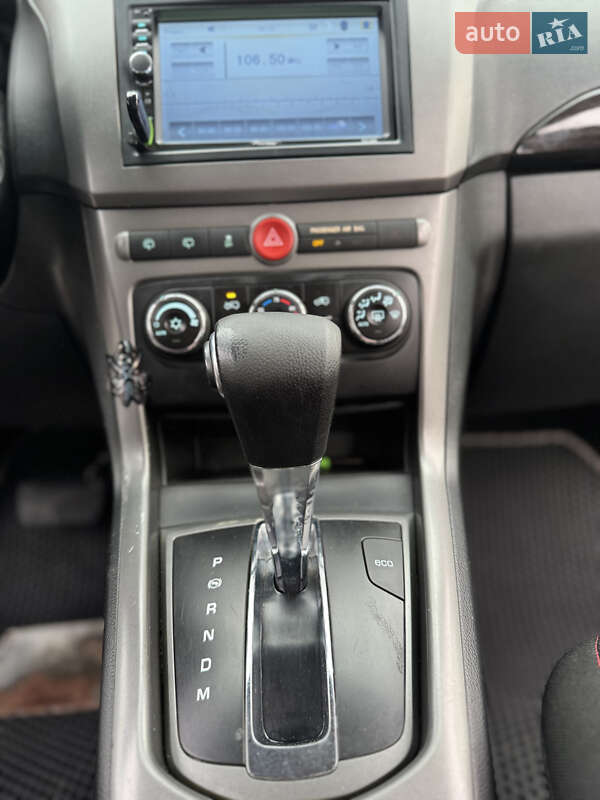 Внедорожник / Кроссовер Chevrolet Captiva 2014 в Киеве