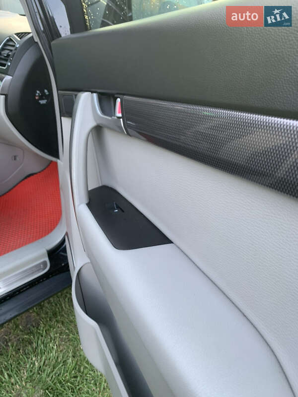 Внедорожник / Кроссовер Chevrolet Captiva 2011 в Сарнах