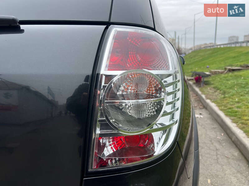 Внедорожник / Кроссовер Chevrolet Captiva 2011 в Киеве