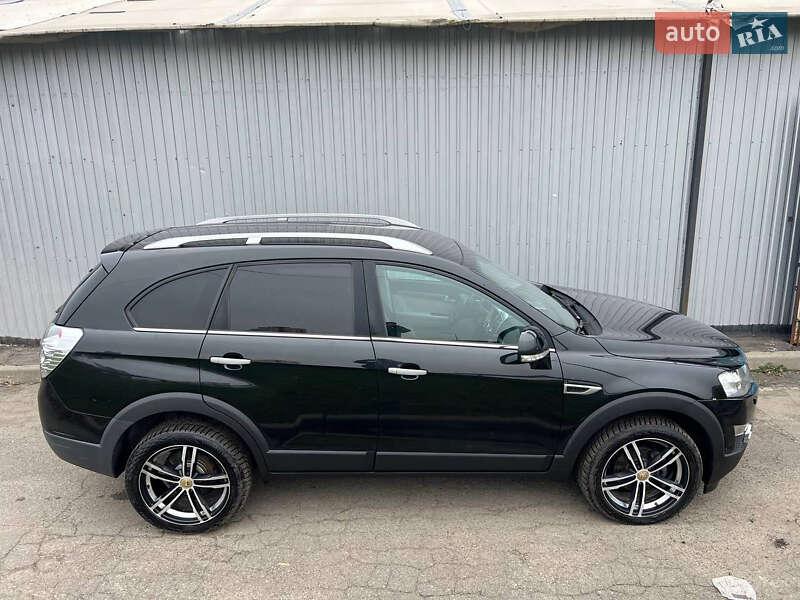 Внедорожник / Кроссовер Chevrolet Captiva 2011 в Киеве