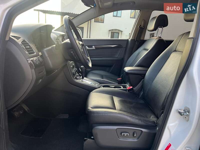 Внедорожник / Кроссовер Chevrolet Captiva 2013 в Луцке