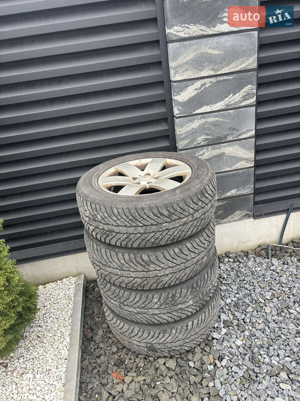 Внедорожник / Кроссовер Chevrolet Captiva 2013 в Луцке