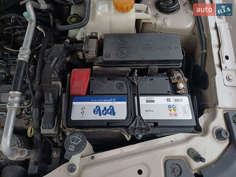 Внедорожник / Кроссовер Chevrolet Captiva 2012 в Черновцах