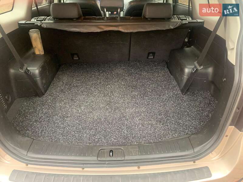 Позашляховик / Кросовер Chevrolet Captiva 2011 в Києві