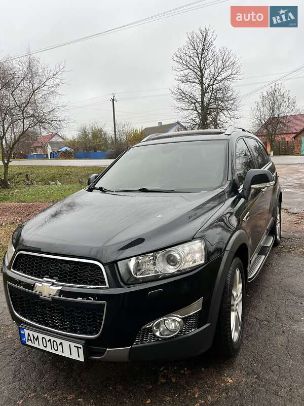 Внедорожник / Кроссовер Chevrolet Captiva 2012 в Житомире
