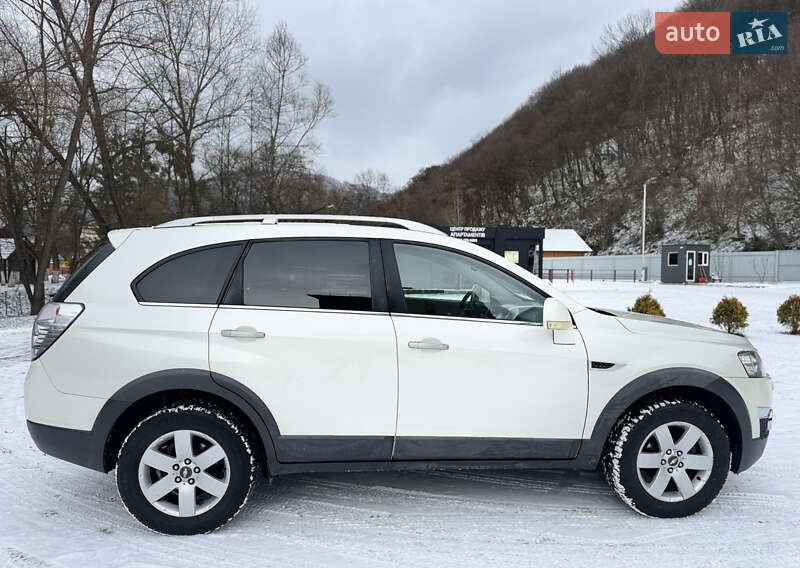 Внедорожник / Кроссовер Chevrolet Captiva 2012 в Сваляве