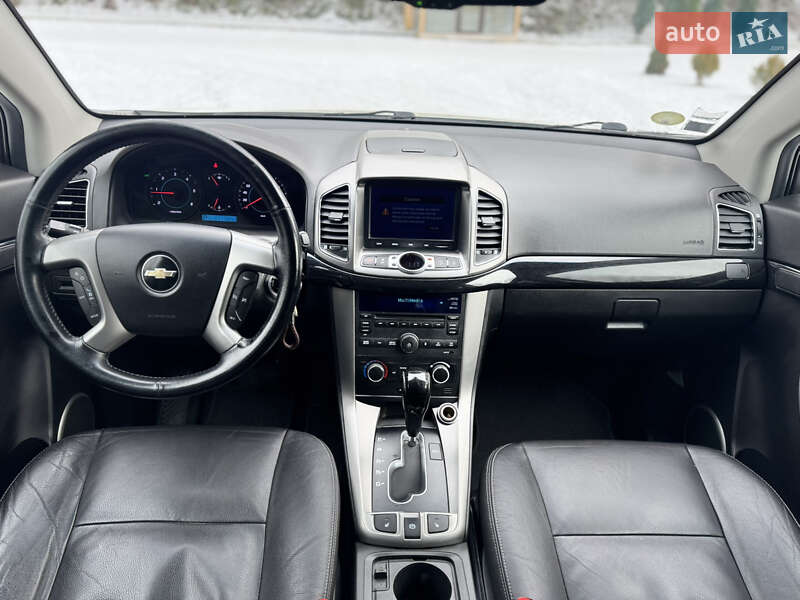 Внедорожник / Кроссовер Chevrolet Captiva 2012 в Сваляве
