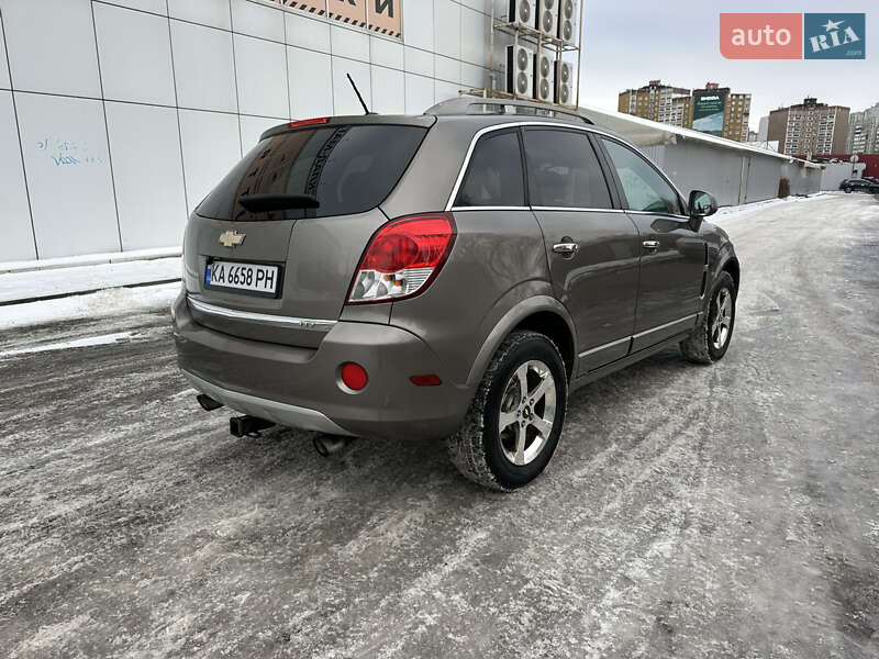 Внедорожник / Кроссовер Chevrolet Captiva 2012 в Киеве