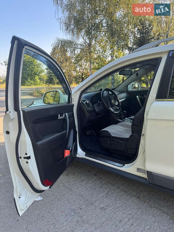 Внедорожник / Кроссовер Chevrolet Captiva 2012 в Кельменцах