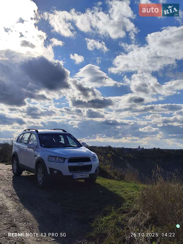 Позашляховик / Кросовер Chevrolet Captiva 2011 в Чернівцях