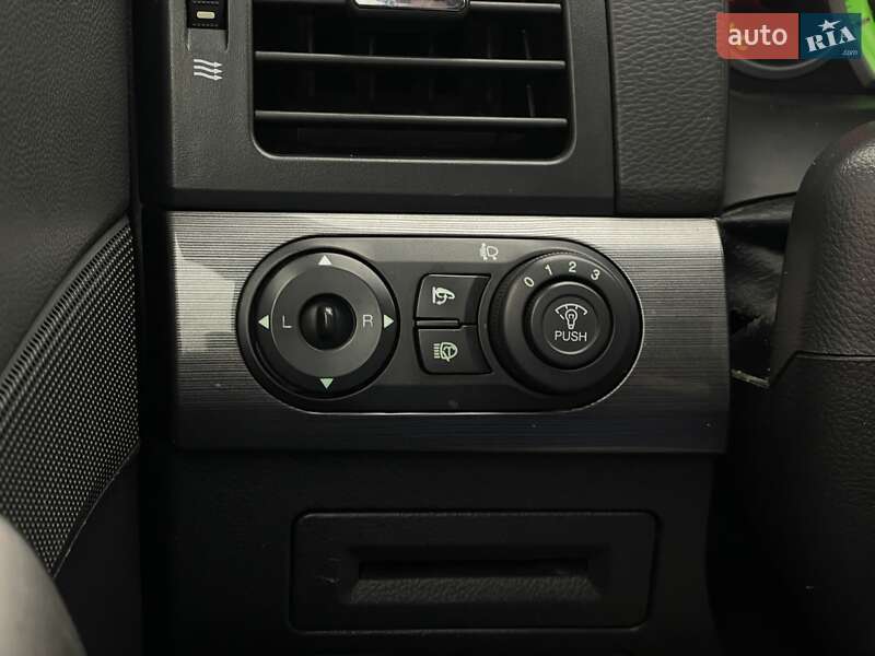 Внедорожник / Кроссовер Chevrolet Captiva 2008 в Киеве