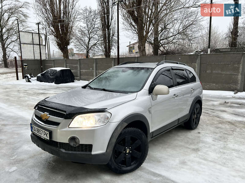 Позашляховик / Кросовер Chevrolet Captiva 2008 в Києві