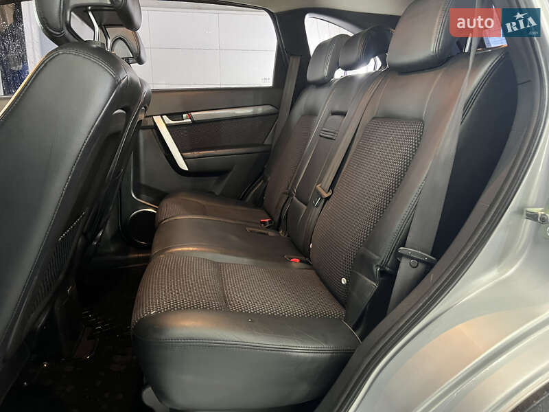Позашляховик / Кросовер Chevrolet Captiva 2008 в Києві