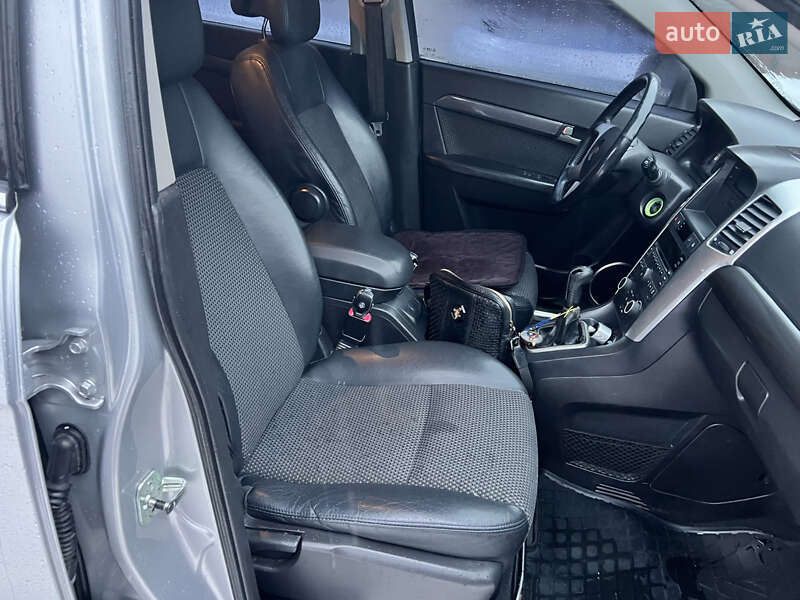 Позашляховик / Кросовер Chevrolet Captiva 2008 в Києві