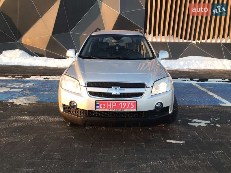 Внедорожник / Кроссовер Chevrolet Captiva 2010 в Луцке