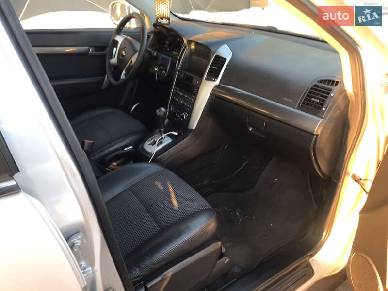 Внедорожник / Кроссовер Chevrolet Captiva 2010 в Луцке