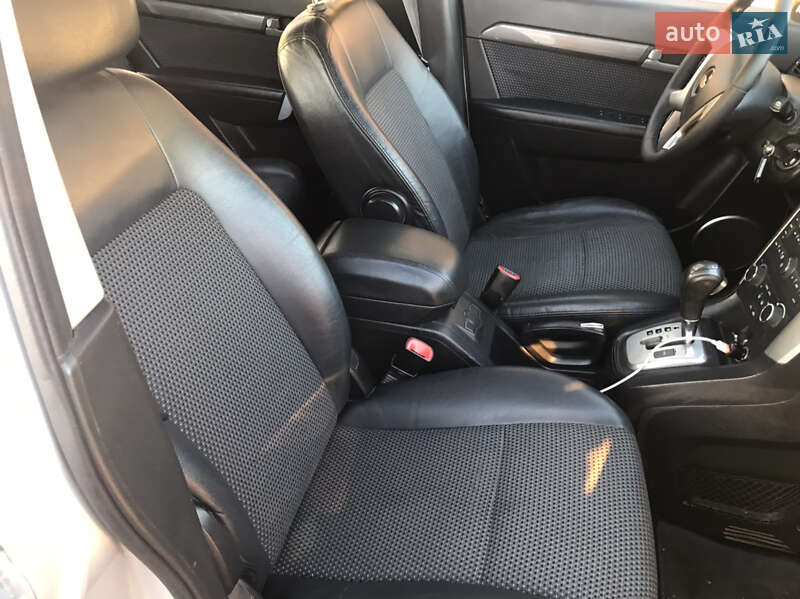 Внедорожник / Кроссовер Chevrolet Captiva 2010 в Луцке