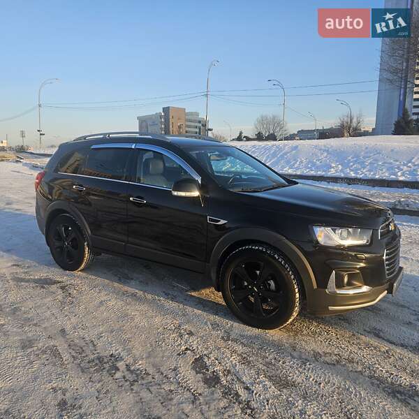 Внедорожник / Кроссовер Chevrolet Captiva 2017 в Киеве