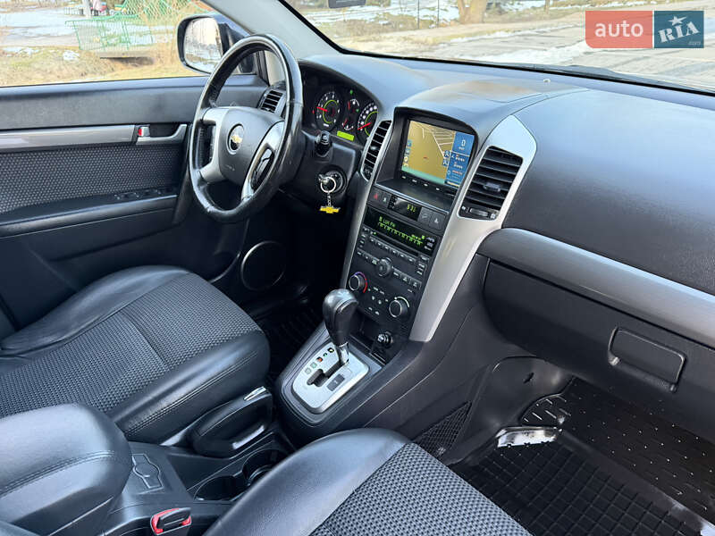 Внедорожник / Кроссовер Chevrolet Captiva 2010 в Здолбунове
