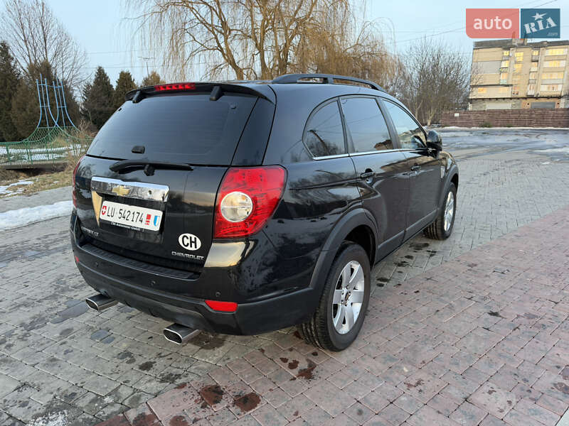 Внедорожник / Кроссовер Chevrolet Captiva 2010 в Здолбунове
