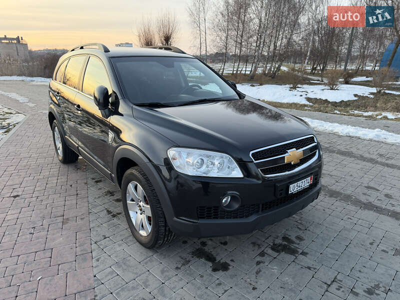 Внедорожник / Кроссовер Chevrolet Captiva 2010 в Здолбунове
