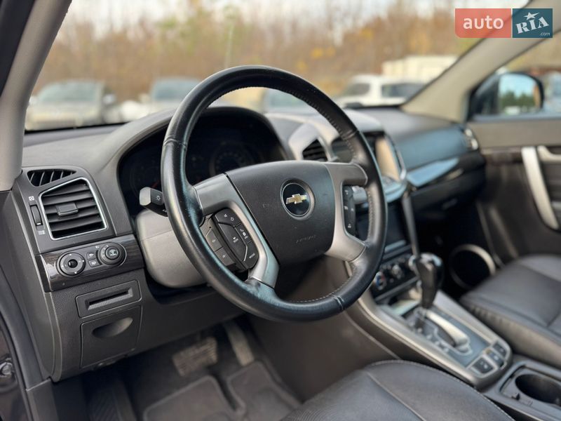 Внедорожник / Кроссовер Chevrolet Captiva 2013 в Дубно