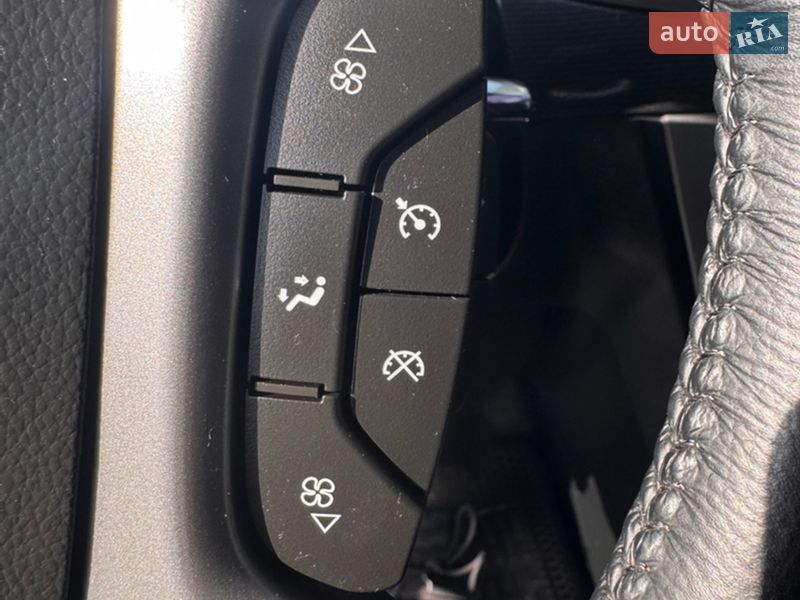 Позашляховик / Кросовер Chevrolet Captiva 2015 в Луцьку