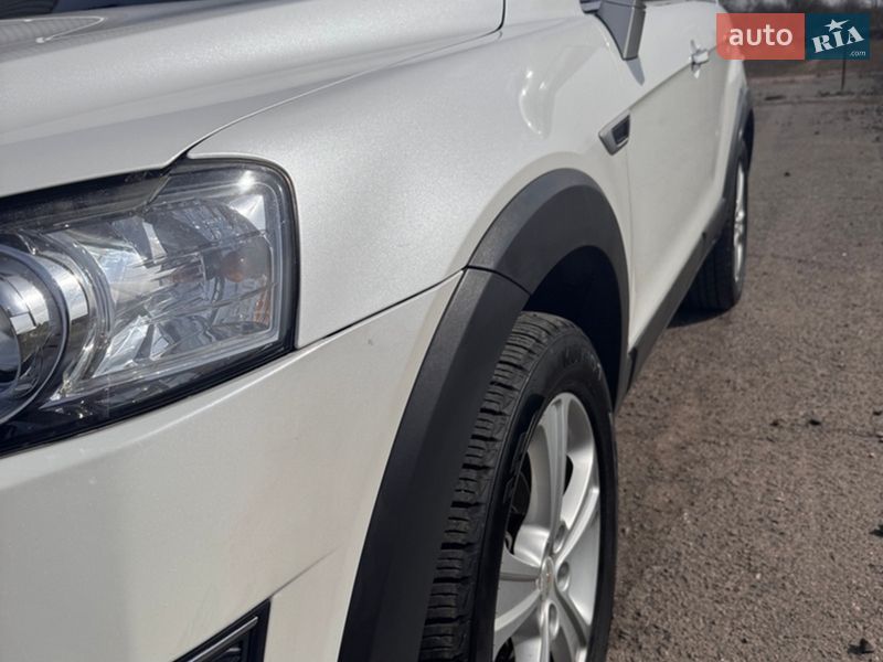 Позашляховик / Кросовер Chevrolet Captiva 2015 в Луцьку