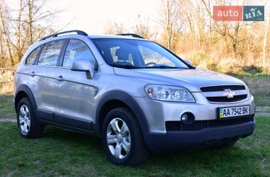 Позашляховик / Кросовер Chevrolet Captiva 2009 в Києві
