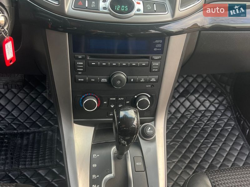 Позашляховик / Кросовер Chevrolet Captiva 2012 в Луцьку