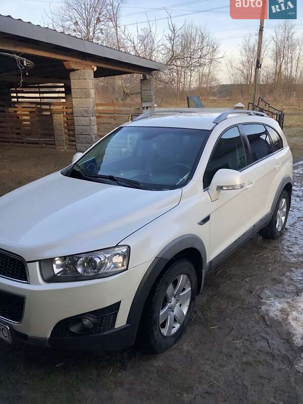 Позашляховик / Кросовер Chevrolet Captiva 2011 в Золочеві