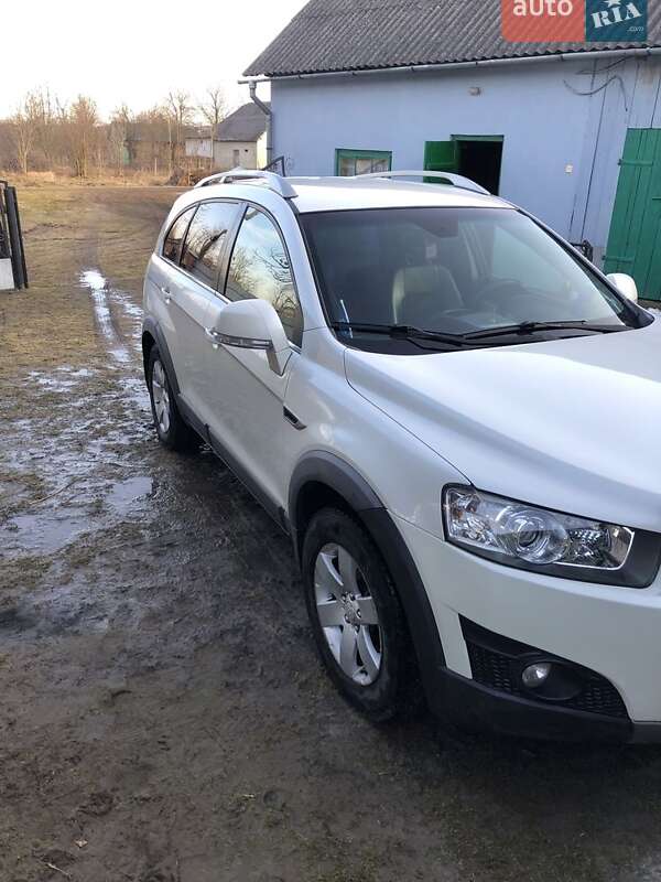 Позашляховик / Кросовер Chevrolet Captiva 2011 в Золочеві