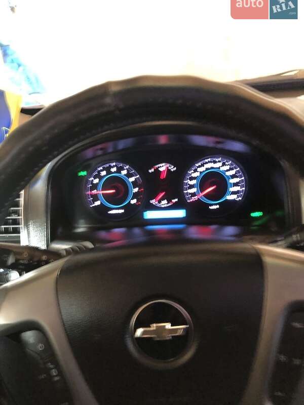 Позашляховик / Кросовер Chevrolet Captiva 2011 в Золочеві