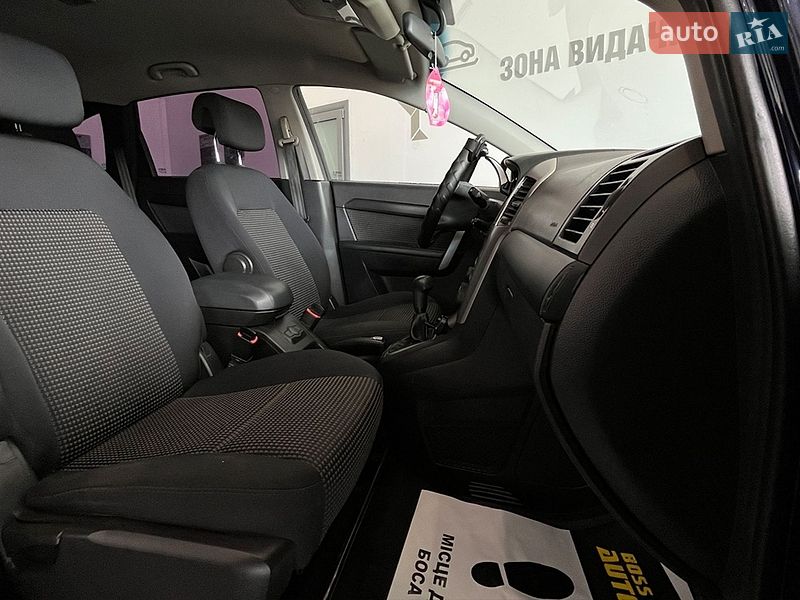 Внедорожник / Кроссовер Chevrolet Captiva 2010 в Львове