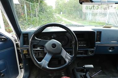 Седан Chevrolet Cavalier 1989 в Киеве