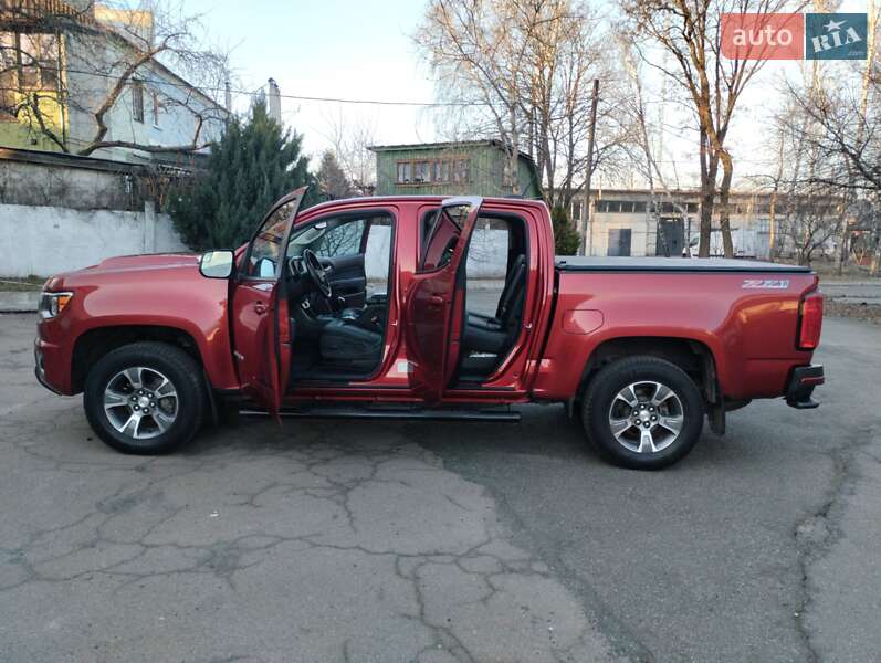Пикап Chevrolet Colorado 2015 в Чернигове