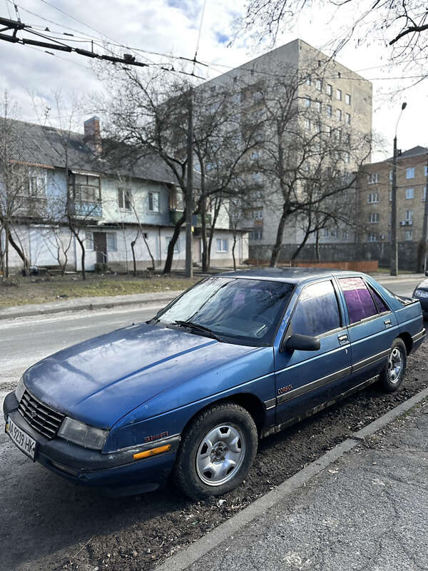 Седан Chevrolet Corsica 1990 в Киеве