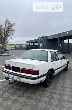 Седан Chevrolet Corsica 1988 в Киеве