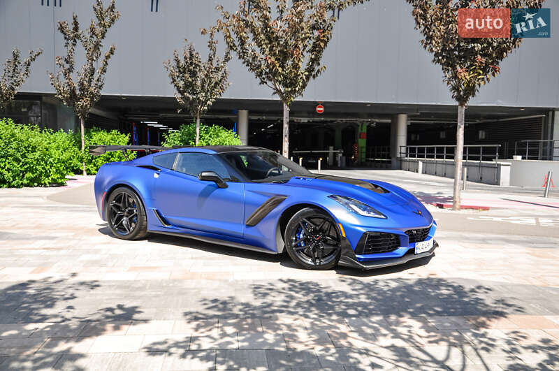 Купе Chevrolet Corvette 2019 в Киеве