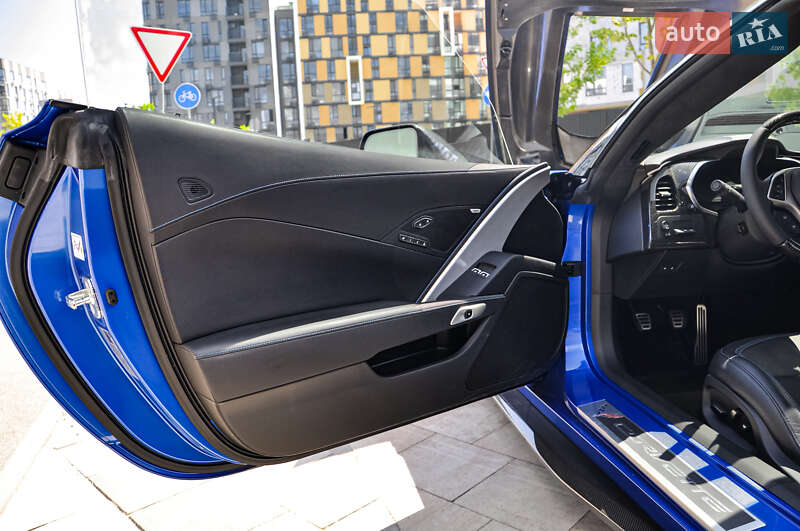 Купе Chevrolet Corvette 2019 в Киеве