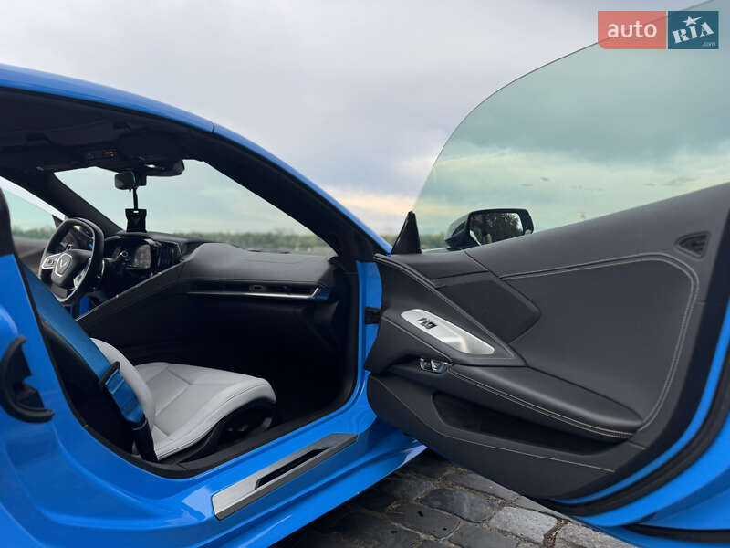 Кабриолет Chevrolet Corvette 2022 в Киеве