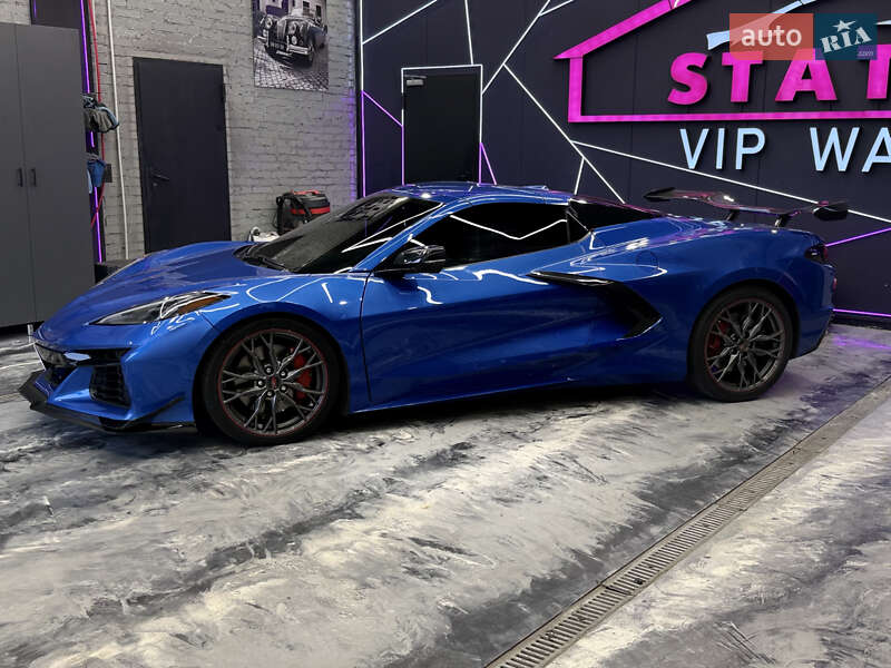 Кабриолет Chevrolet Corvette 2023 в Киеве