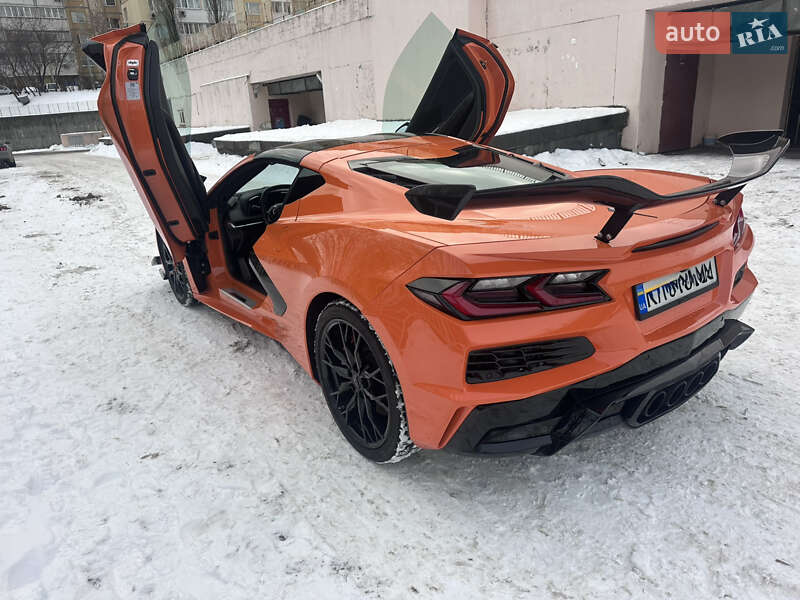 Кабриолет Chevrolet Corvette 2022 в Киеве фото 16 Кабриолет Chevrolet Corvette 2022 в Киеве